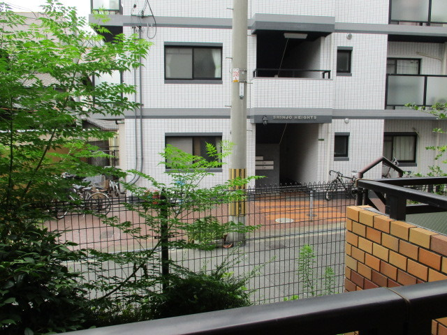 大阪市東淀川区上新庄２丁目のマンション