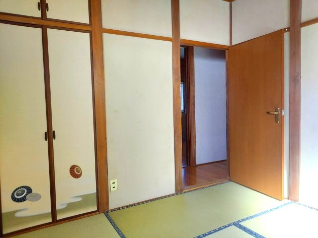 宝塚市平井山荘一戸建の和室|2階和室約4.5帖