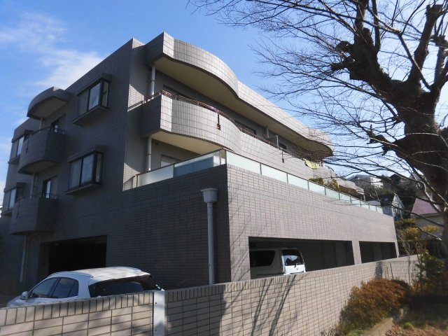 「葉山センチュリーマンション」1階　専用庭の外観|外観