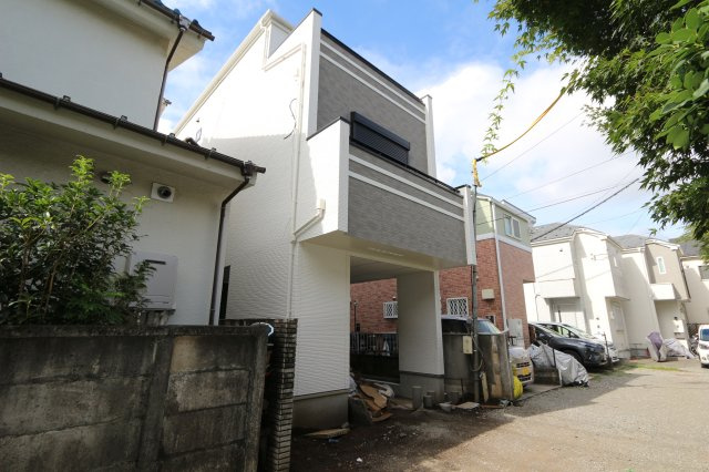【Heartfull Town】小平市学園東町１丁目51番の外観|耐震等級3（最高等級）を取得、地震に強いお家です♪
「みらいエコ住宅2026事業対象」の優れた省エネ設計♪
