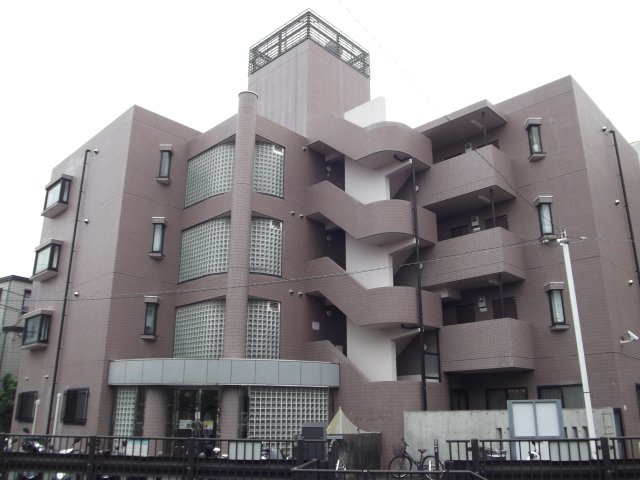 ラフォーレナカダの外観|鉄筋コンクリート造マンション♪