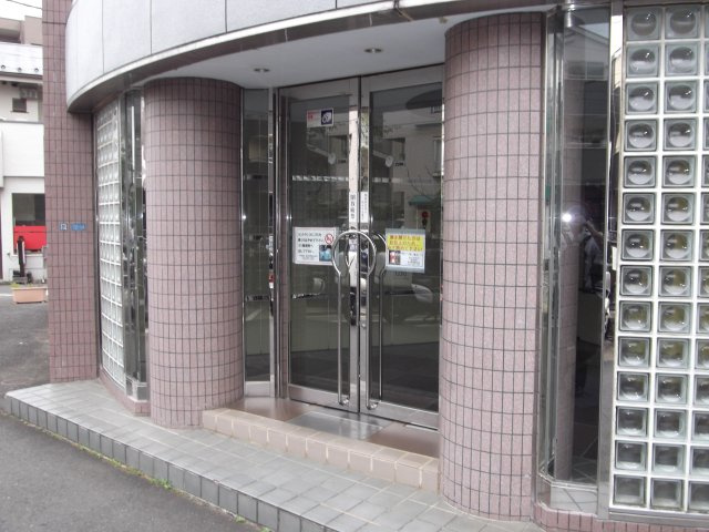 ラフォーレナカダのエントランス