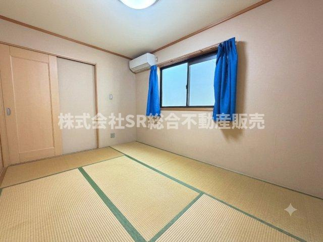 若江西新町1丁目中古戸建の寝室|寝る時は布団派の方にはピッタリの和室です！（室内写真は加工により家具等を消しています。）