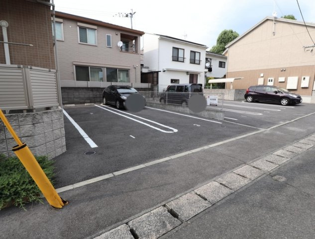 ヴィスキオ大江の駐車場