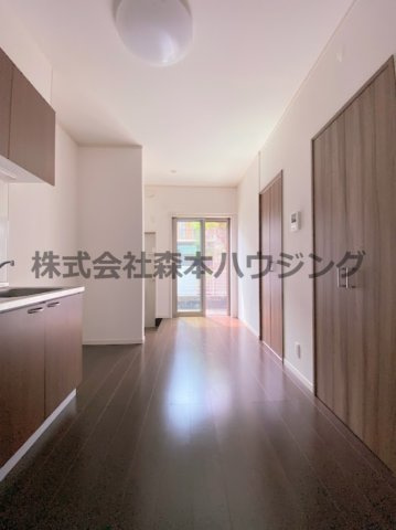 【居間・リビング】 | 　セラフィーメゾン香里園 | きれいな居間です