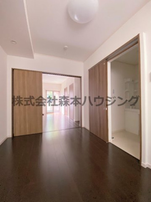 【洋室】 | 　セラフィーメゾン香里園 | きれいな洋室です