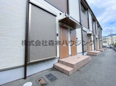 【エントランス】 | 　セラフィーメゾン香里園 | 毎日通るエントランスはこのようになっています