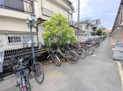 【その他共用部分】 | 　セラフィーメゾン香里園 | 駐輪場です