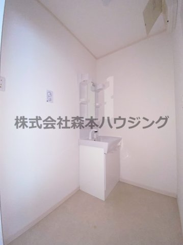【洗面所】 | 　セラフィーメゾン香里園 | 使いやすい洗面所です