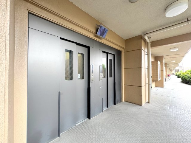 ウィズ戸田公園壱番館のその他共用部分|エレベーター
エレベーター完備。重い荷物の持ち運びや毎日の昇降もスムーズで快適です。