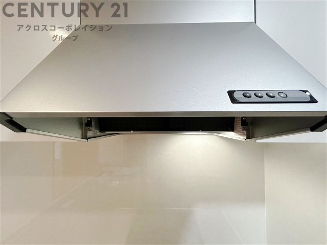 パワフルな吸引力で調理中の臭気等をしっかり処理してくれ、室内を快適に保ってくれます。