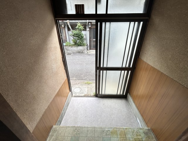 高石市加茂テラスの玄関