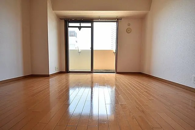 プレサンス神戸みなと元町の居間・リビング