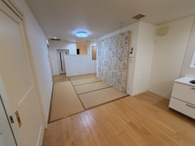 下穂積戸建て貸家の居間・リビング
