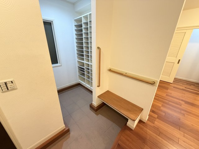 下穂積戸建て貸家のロビー