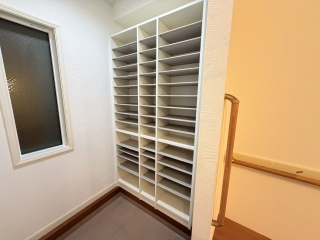 下穂積戸建て貸家の収納