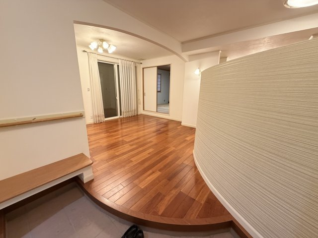 下穂積戸建て貸家の寝室