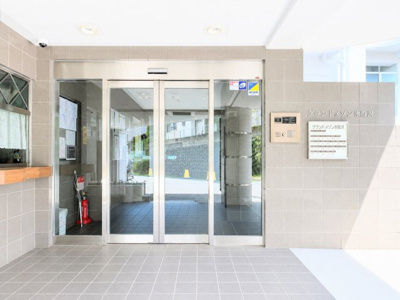 【エントランス】 | グランドメゾン氷取沢　専有面積115㎡超/5LDK＋防音室/新耐震/南向き | ◆しっかりと管理された清潔感のあるエントランスです。