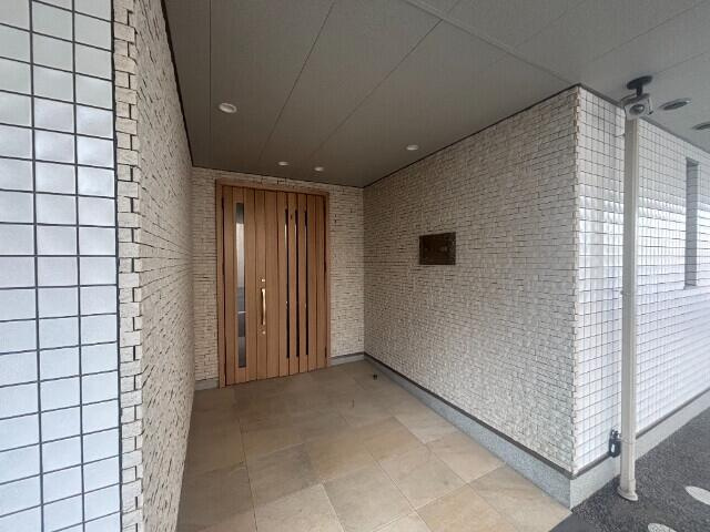 ファミリア一番館のエントランス