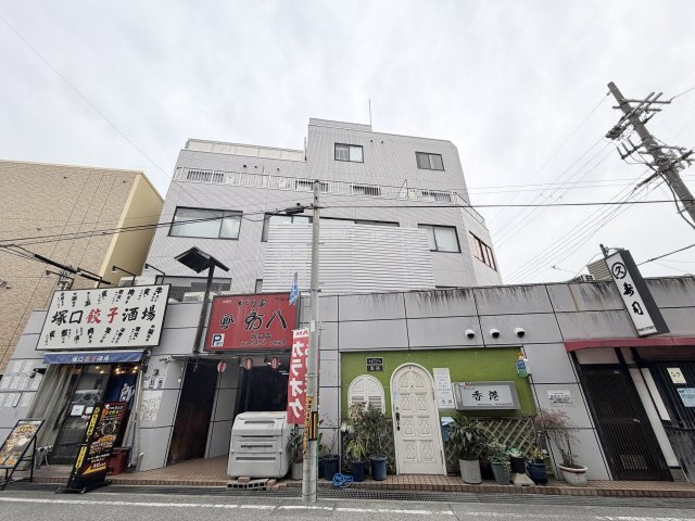 ニューハーモニーセンタービル