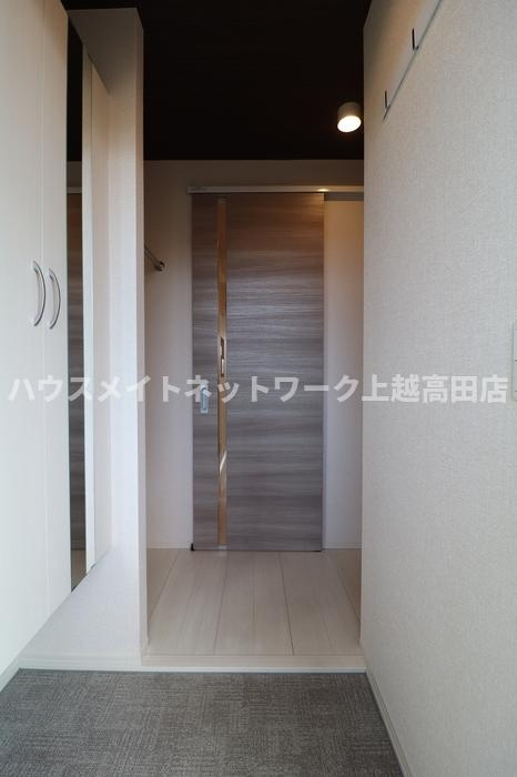アクシア西本町の玄関|玄関