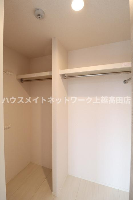 アクシア西本町の収納|ウォークインクローゼット