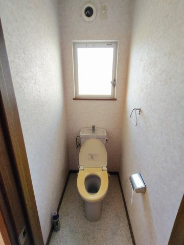 清末陣屋 中古住宅のトイレ