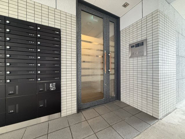 ELEGANCE長居のエントランス