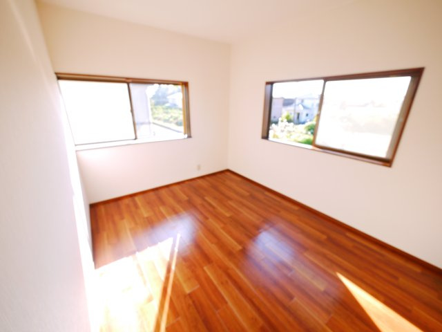 山武郡九十九里町真亀　中古戸建の洋室|内外装リフォーム済み令和7年10月敷地約105坪（菜園用地約34坪含め）海岸まで車約5分閑静な分譲地