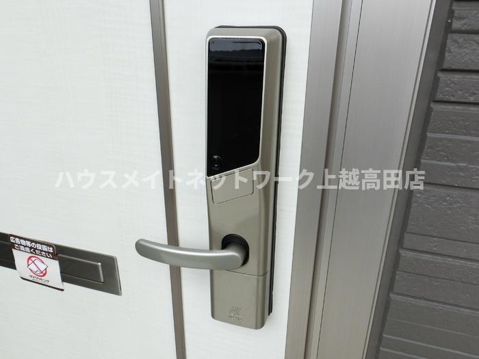 クレストの玄関|玄関ドア