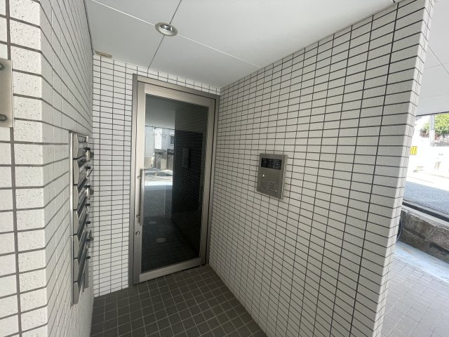 【エントランス】パイン神戸元町