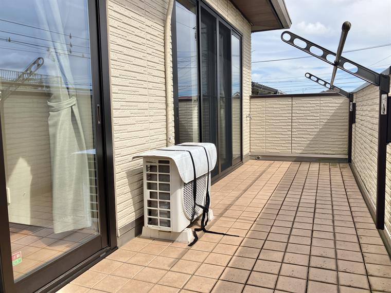 磯辺戸建のバルコニー