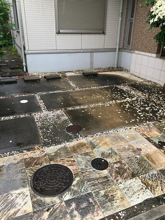 緑町戸建の駐車場