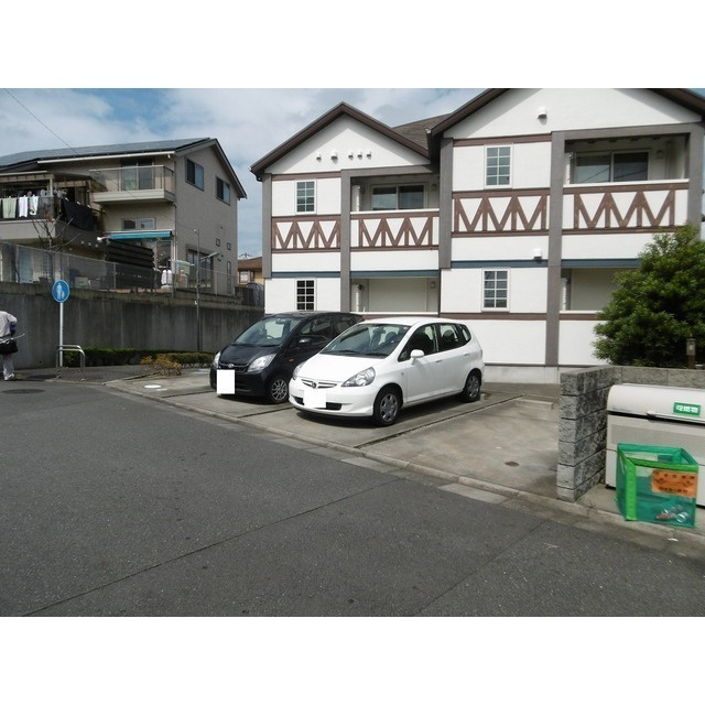 カンタービレの駐車場