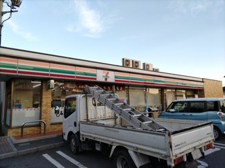 セブン－イレブン 上青木５丁目店まで130m
