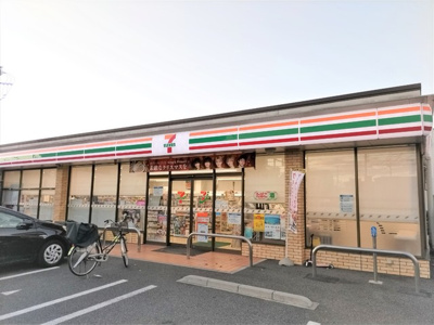 セブンイレブン川口芝下３丁目店まで650ｍ