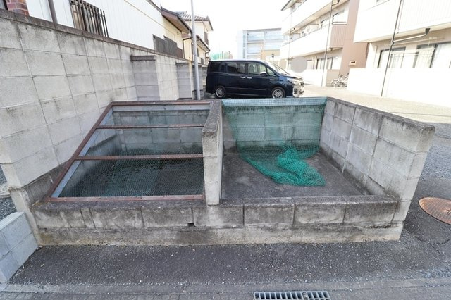 エターナル　Ⅰ棟のその他|敷地内ゴミ置き場