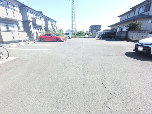スリーゼ　Ｃ/Ｄ　Ｃの駐車場|駐車場
