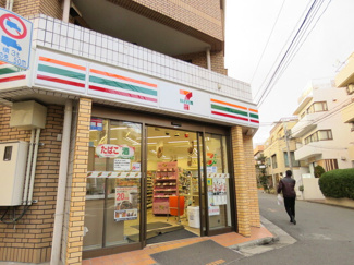 セブンイレブン千駄ヶ谷3丁目店まで80ｍ