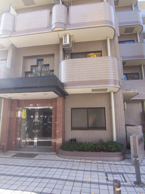 ★建物入り口★