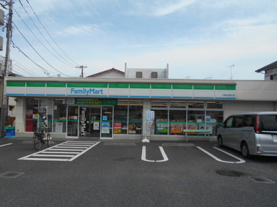 ファミリーマート大泉目白通り店まで60ｍ