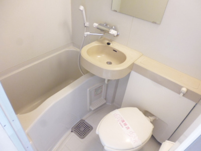 バストイレ同室はお掃除がしやすいメリットも♪