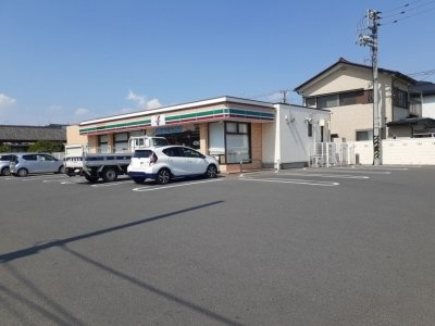 ソレアードＡの周辺|セブンイレブン前橋朝倉町１丁目まで550m