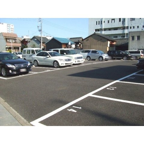 岐阜市西駒爪町の駐車場の外観