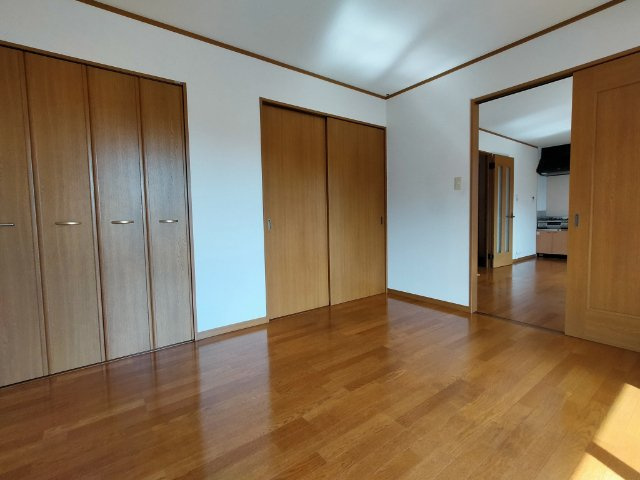 グリーンヒル黒髪の内装