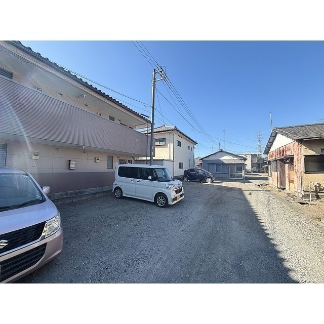 磯貝ハイツの駐車場