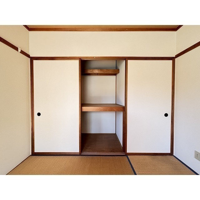 磯貝ハイツの収納