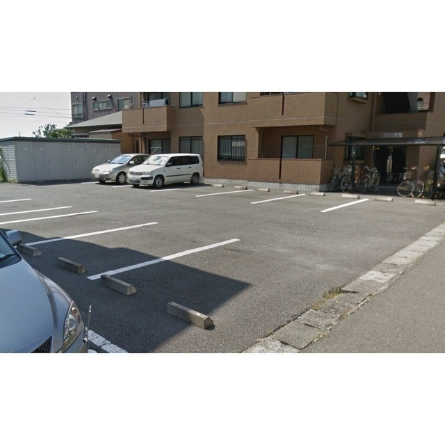ベルックス　Ａの駐車場