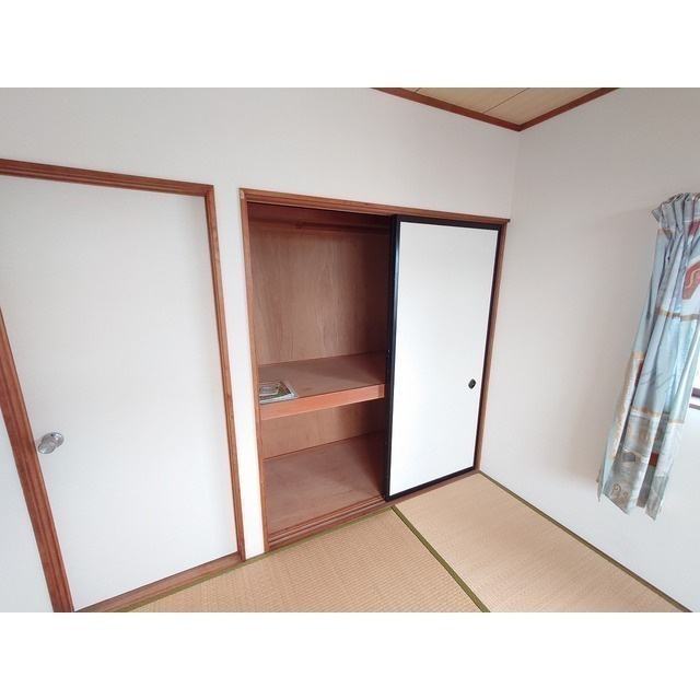 ハイツ駒形の収納
