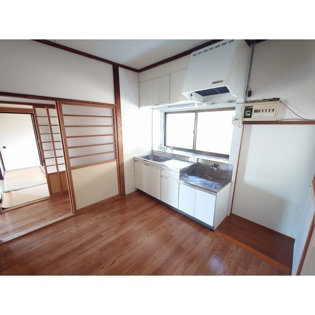 山田戸建のキッチン